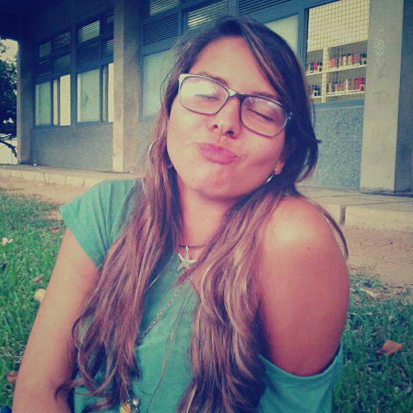 Soñadora. 
Lic de Artes del Diseño.