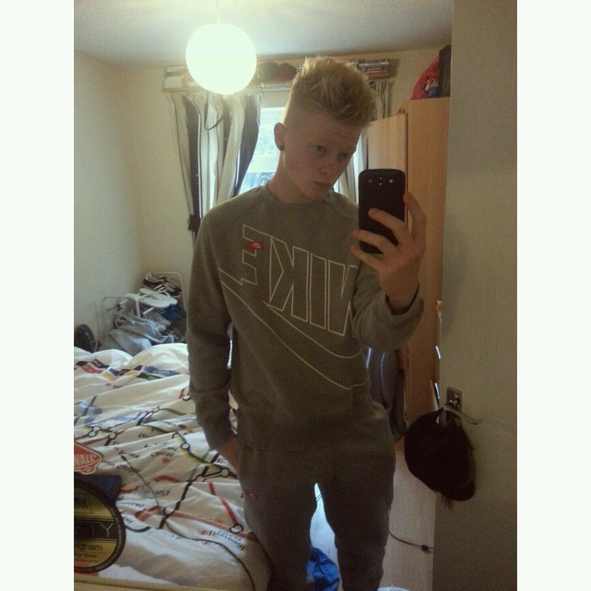 I usually follow back and if you dont like my tweets don't  moan just unfollow yeah yeah &  follow my instagram – @_Lxight