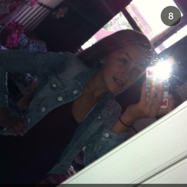 Joellechelsea_'s profile picture. 