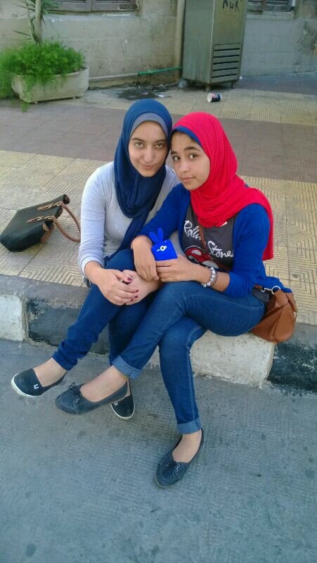15 yrs old from alex 1 snawii @ManaR language scHool ^^ follow me
