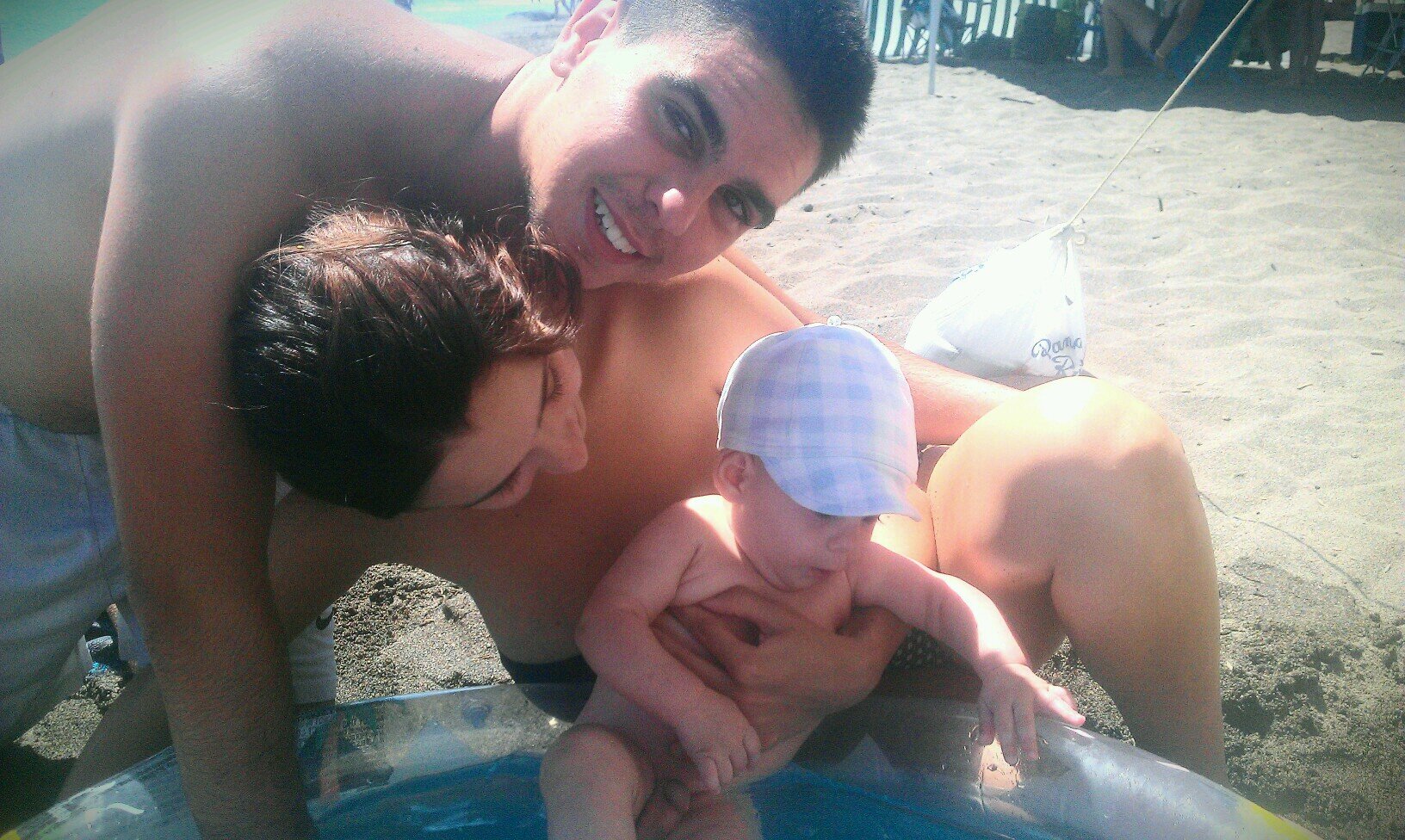 Antonio Javier Galdeano Smallwood 14032013         (L) mis niños, mi vida.