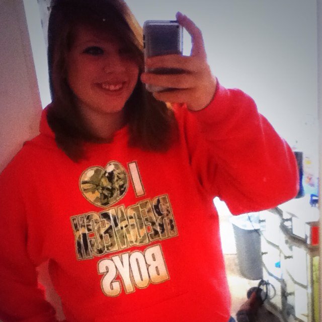 I am just your ordinary country girl i love huntig, fishing, camping, mudding, and NASCAR i am always up for a good time (765)-524-5233