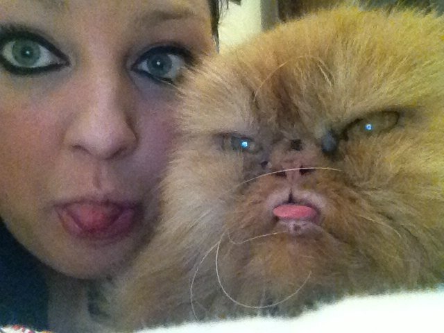 vonlynbarnett's profile picture. If there's no scandal, make scandal!