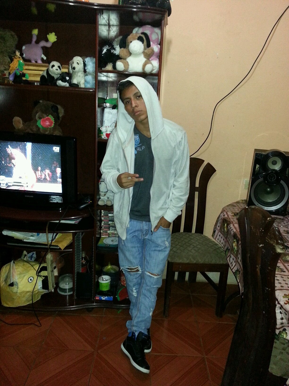 alexcifuentes44's profile picture. mm todo bn todo bn