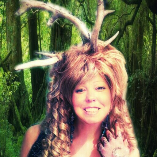 Walking a path of Wyrd!
Wand waving, rattle shaking, crystal using, tarot reading, reiki giving, shamanic drumming happy kind of hippy woman!
Singer/songwriter