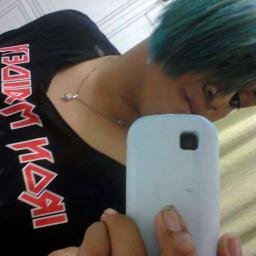 tedes_de's profile picture. amo  Evanescense . rock`n roll .. amo minha Familia , meus amigos .. amo pizza , chocolate , coca-cola ...