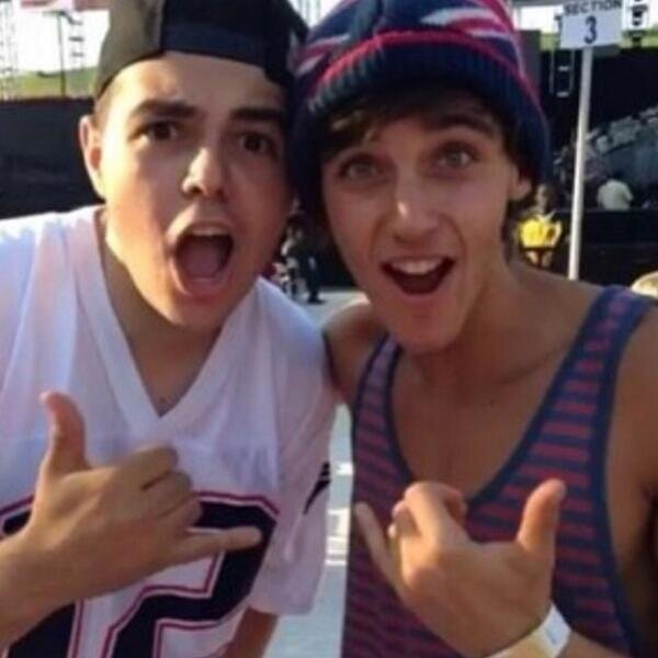 Janoskianator and Directioner ♥ I follow back ♥
