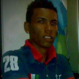 Independente do que me disserem, respondo sempre com um sorriso, porque ser inconveniente é comum, mas ser superior é uma raridade.