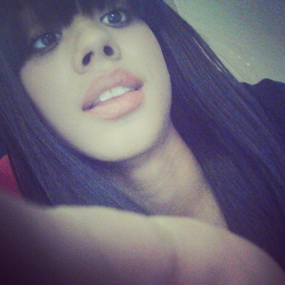 L E X I E E. C A S O N ,                                               Makeup-artist/Cosmetology Student ♡