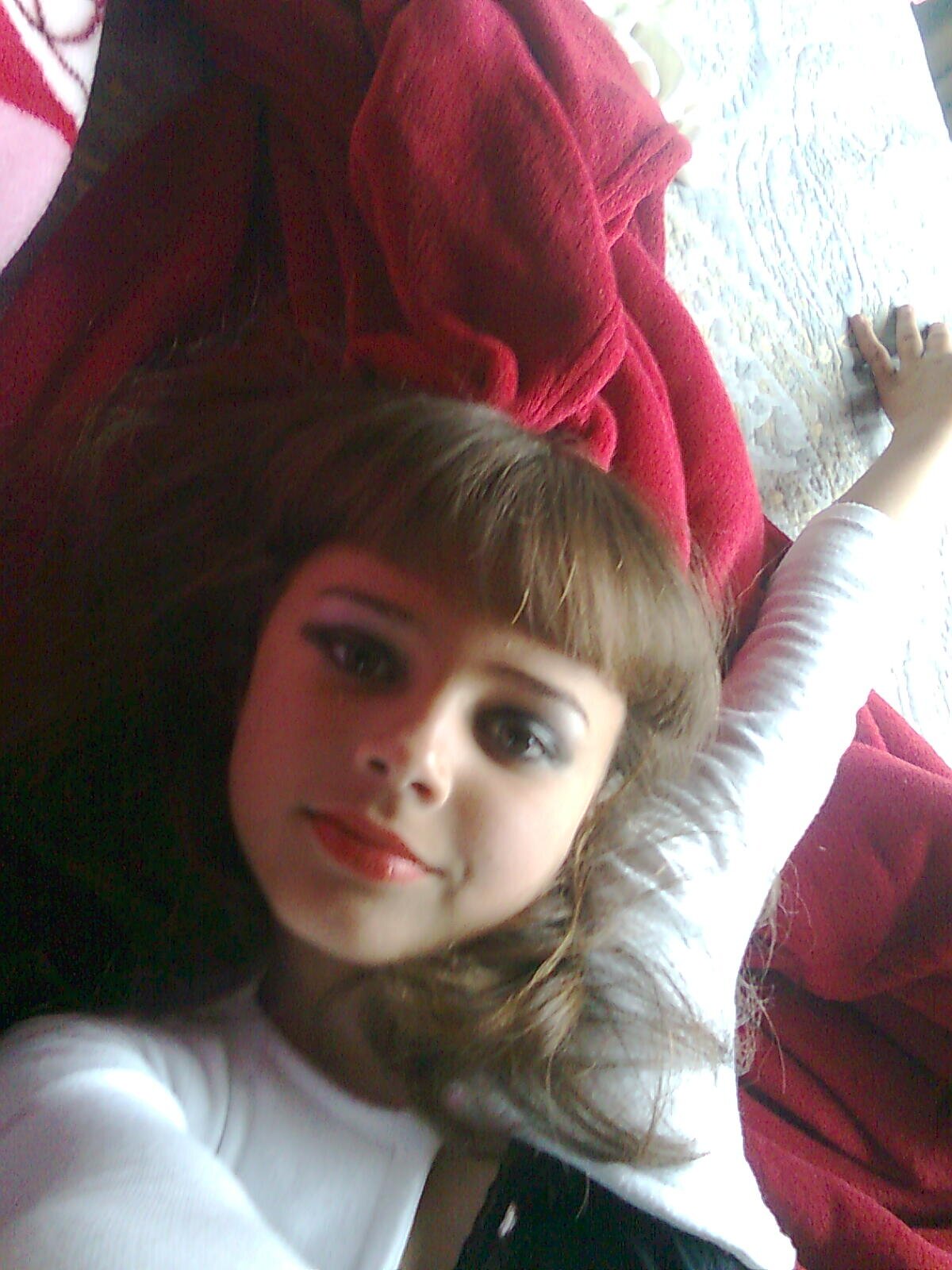 eu amo a pitty a mia eu sou meio mandona sou legau sou sapeca  divertida gosto de fazer amigos mas nao gosto que falem mal de mim