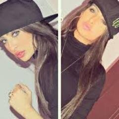 reem0717's profile picture. محترمه ومؤدبه وحلوه م يهمني شكلك أهم شيء الأخلاق بعدين شكلك فلومي =فلوباك