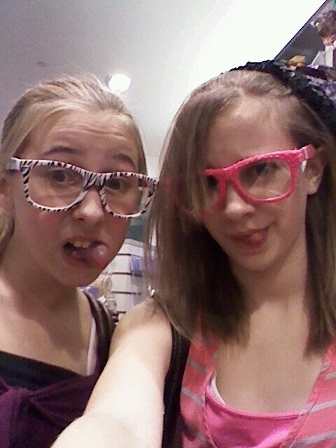 We are 2 girls that love One Direction