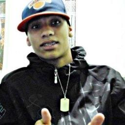 meu meu meu MEU melhor amigo mais lindo aquele que eu daria a minha vida se fosse preciso, mê ? eu te amo muitto ♥ !* , soou ciumenta : ]]* @larissa_mello2 aqii