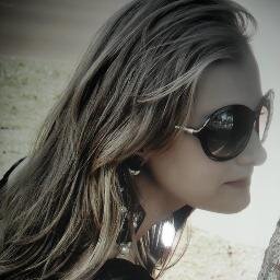 Luanete ❤ 15 aninhos,é trabalaho a fuul http://t.co/DV5UWBbTYt