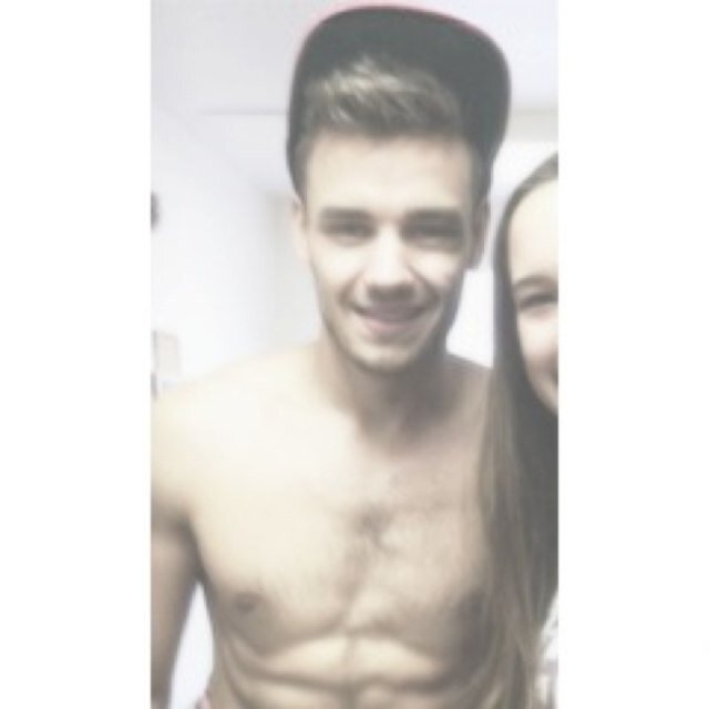 bc i gave u a free follow maybe u could follow @well_niall ily all♡