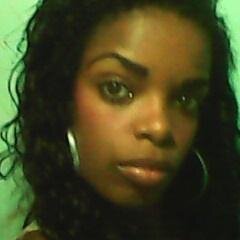 sou barbie,mimada  adoro chocolate,sou casada e muito feliz..eu sou assim.