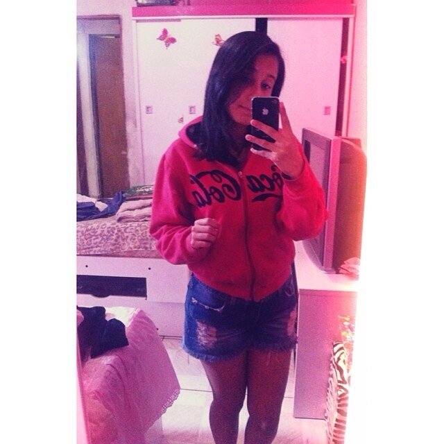 I love  5 idiots were put in a band called One Direction. 
Segue ai !
Instagram: gabriele_fanhani