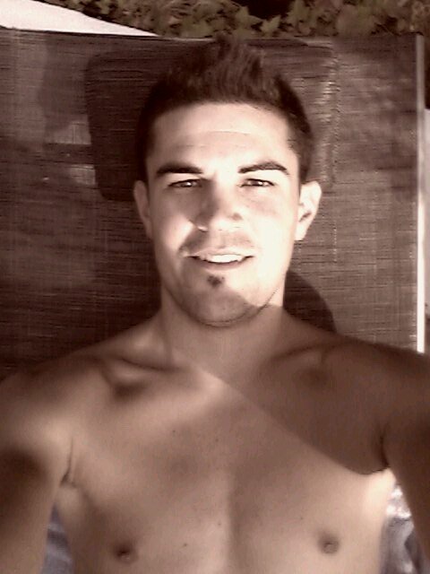 erzoty's profile picture. La vida es para vivirla con felicidad, aunque a veces tengamos nuestros baches, hay que afrontarlos con valentia