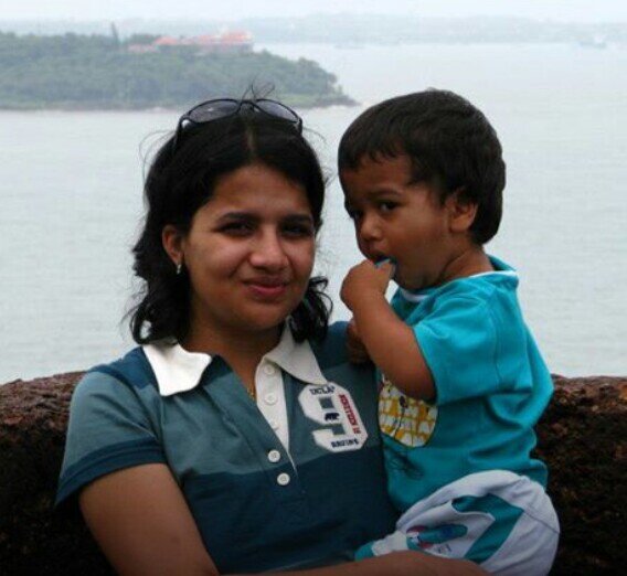 Mother, Wife, Writer, Artist, Chef.. In that order.. And a Jack of all those trades..