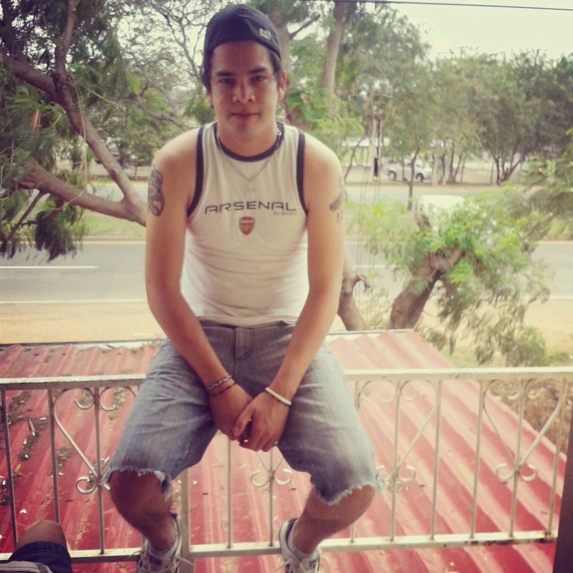 Amante del Rock, el fútbol y OLIMPIA ! Buena onda siempre! Seguime y te sigo :')