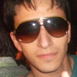 Matinhos/ Pr
     Bom, sou do tipo que não desiste, sempre tento encontrar um jeito, uma solução...pra mim é assim que fazem os vencedores.
