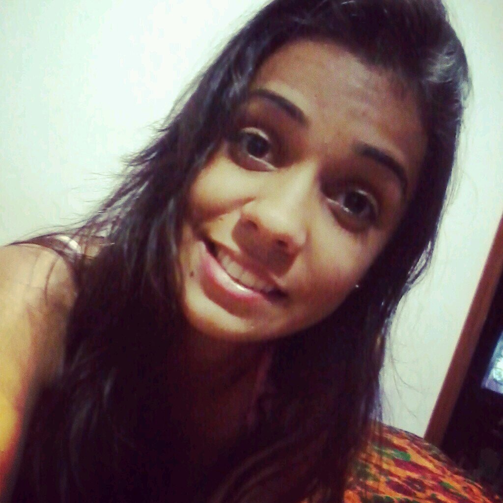 As pessoas podem dizer o que elas quiserem sobre mim, mas no final do dia, vou continuar sendo eu mesma, e vou continuar vivendo a minha vida.