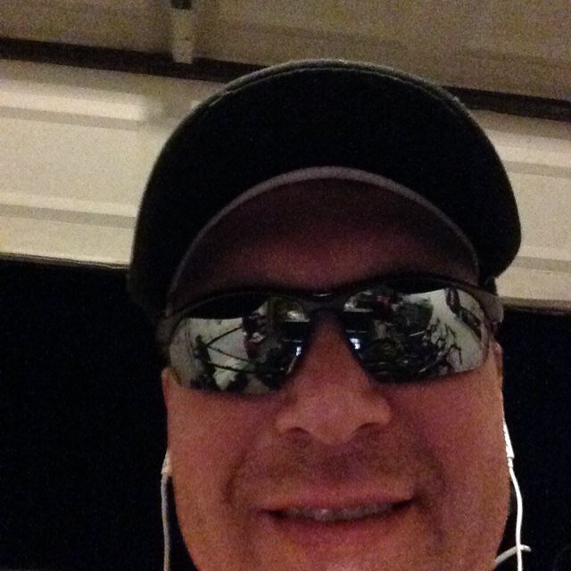 larrytom54's profile picture. 