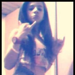 sou irritante, chata, louca, e muito ciumenta e sou #Deles \o/ , não gosto? não me segue. 2 bjuuss !!