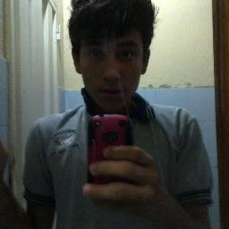 17.No sabia que hacer entonces me cree twitter y aquí estoy