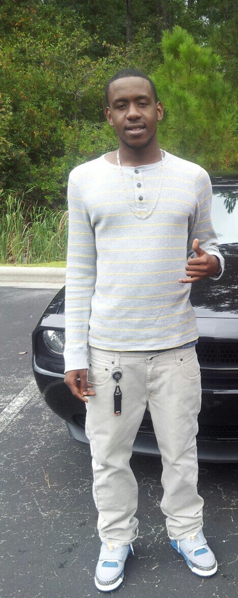 Everyday I wake up first thing on my mind is get this paper. No new friends. Just new money. $$