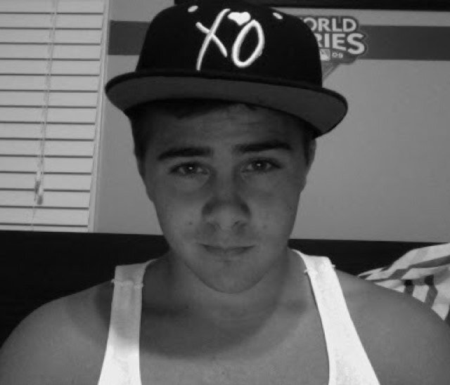 Dominic DeAngelis Fanpage
Go Follow The Real Dom @DOMtheB0MB