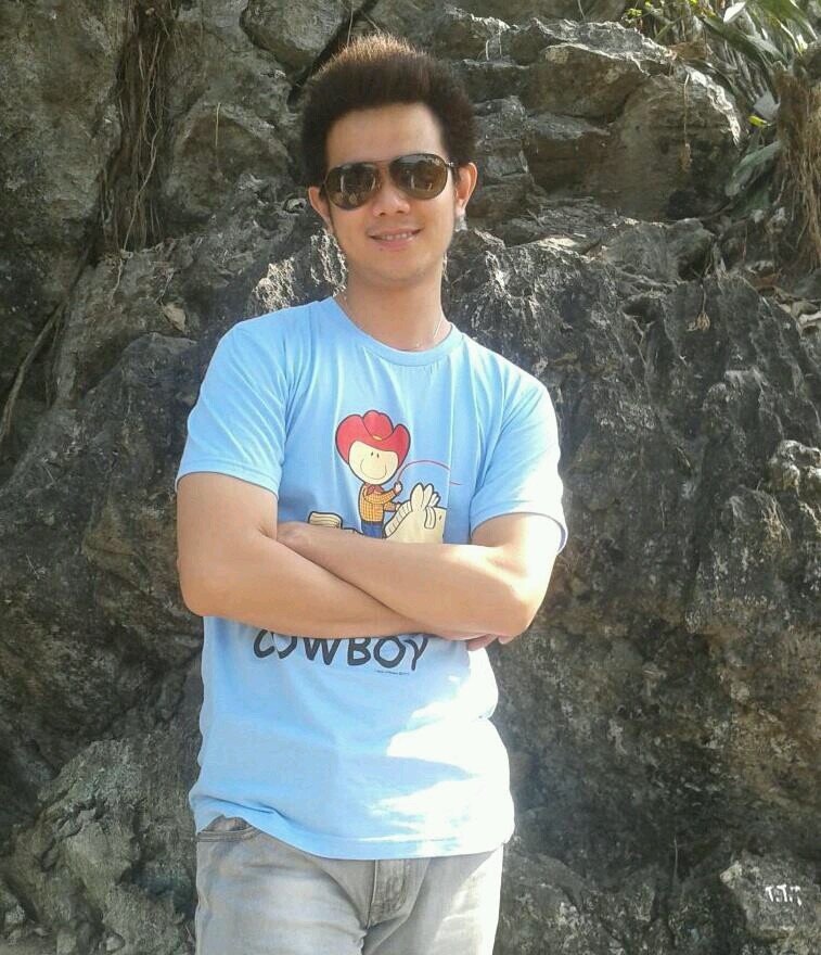 i m 25.and i work as ageneral practitioner at local.i love u all.i m afunny guy.