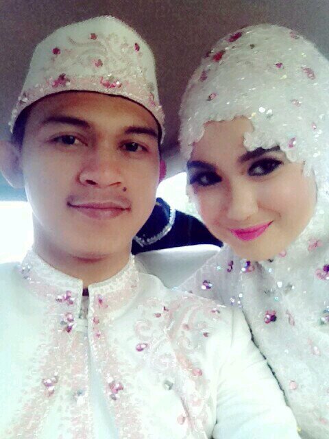Duduk manis disamping @dedekyasha ♥