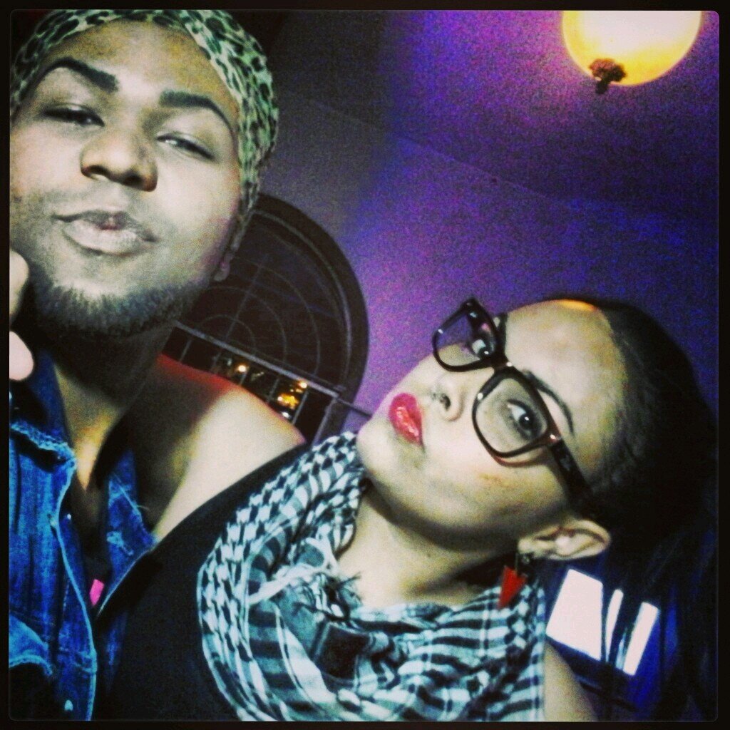 Overthomas's profile picture. Eu posso ser qualquer coisa que você diga que eu seja, o que definitivamente não sou é uma coisa qualquer!