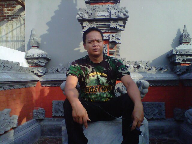 Htidengan dia??