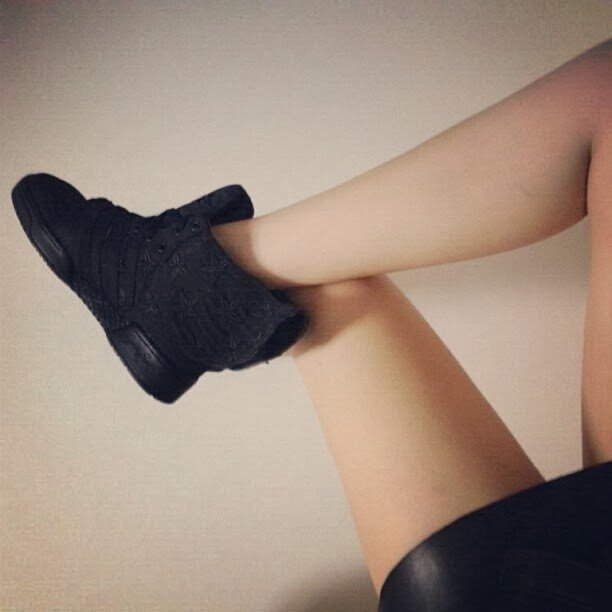 ไม่มีเวลาเล่นค่ะ.