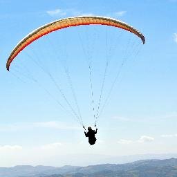 Paragliding in the heart of Italy. Excellent flying conditions, beautiful scenery and all-inclusive accommodation at Malvarina for pilots and non-pilots alike.