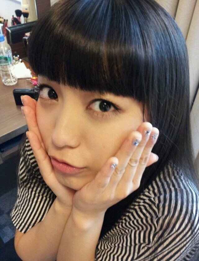 ゆかこ 毎朝乗る電車にmiwaにめっちゃ似てる女子高生がいて本当に話しかけたい日々 笑 可愛すぎて だから グッズつけてないか探してるけど今のところない 絶対似てるって言われるレベル Miwa不足だから余計にね 笑 ゆかこ 毎朝乗る電車にmiwaにめっちゃ似てる女子高生がいて本当に話しかけたい日々 笑 可愛すぎて だから グッズつけてないか探してるけど今のところない 絶対似てるって言われるレベル Miwa不足だから余計にね 笑