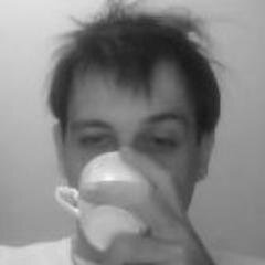Carlos é viciado em café e trabalho. É desenvolvedor web, e descobriu que isso não tem cura... :'(