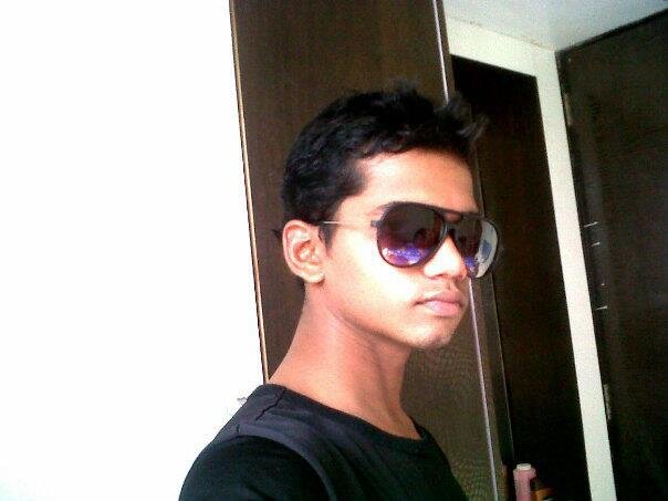 studing computer hardware and maentainence.lives in india mumbai andheri