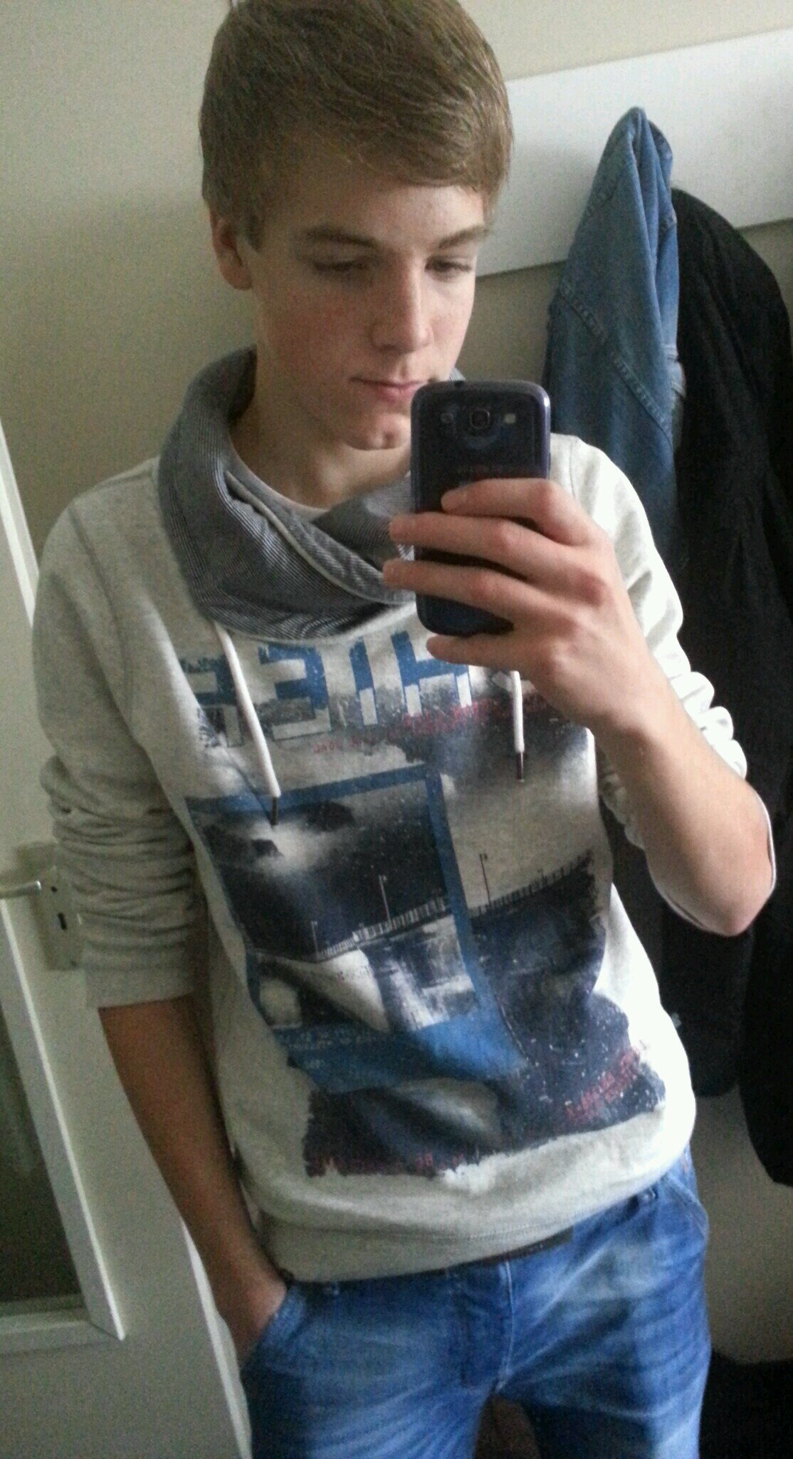 Bart Nijman 16 Jaar     H4C vechtdalcollege                  More?? follow
