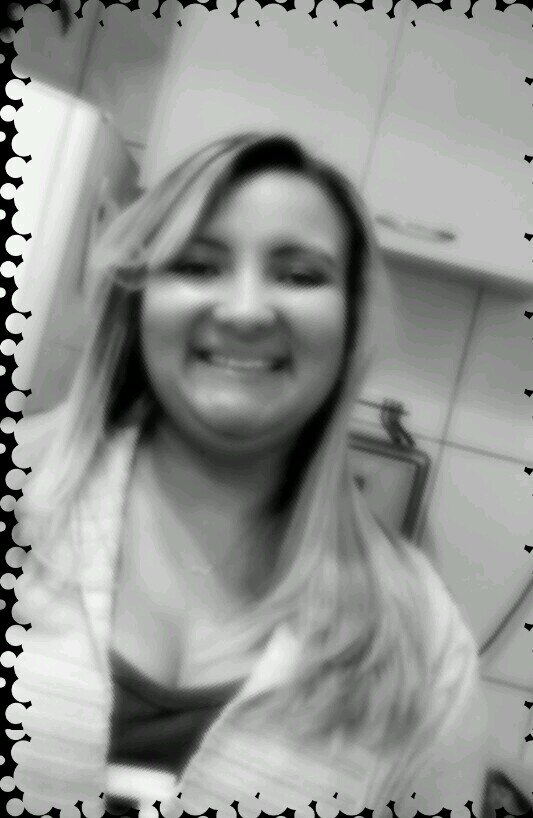 manoelita22's profile picture. Brasileira,mineira,casada e batalhando para conseguir algo na vida.