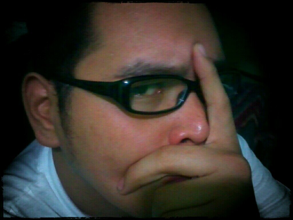 always online, tru fb, skype, tweet xD likes rpg games, txting to relax xD