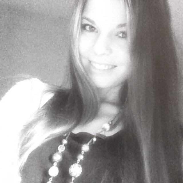 Be yourself everyone else is already taken Instagram: @mynameisnaomiii_ ❤️
16 years young • Nicole Polizzi • Dutch ✌️