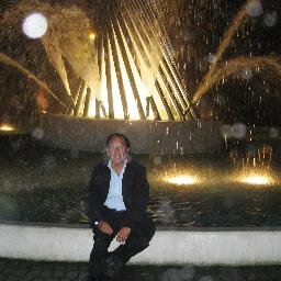 Periodista, actualmente exportador, webmaster