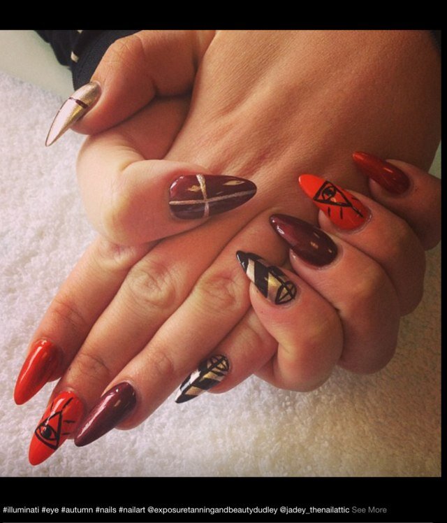 We are a Tanning and Beauty salon situated in Dudley West Midlands. We offer Acrylic and Gel Nails.. also Spray Tans.. Lash Extensions and Waxing.