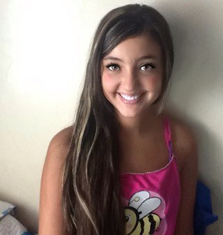 kawtarna's profile picture. rien à dire à part que je follow back ... ;)