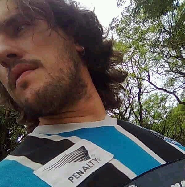 Professor de História, cervejeiro e gremista, nem sempre nessa ordem...🍻⚽️📚📖🇧🇼🇪🇪