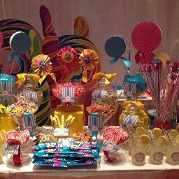 Candy Couture was created to give your guests the most fabulous party favor ever! Our buffets create a beautiful and delicious backdrop to any special event!