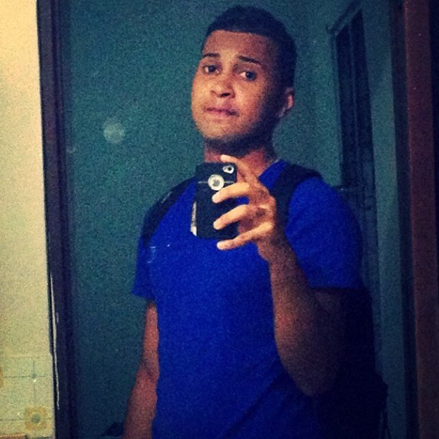 Estudiante de ING..[UASD] :) .. Si quieres Saber mas de mi preguntame :D!